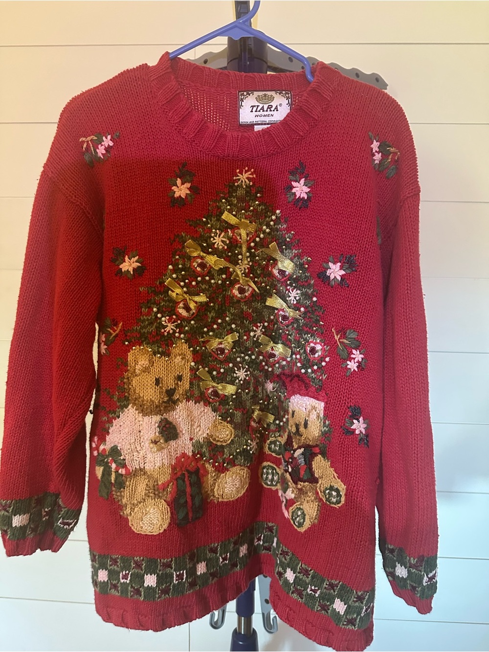 #82 Tiara Women vintage Red Teddy & Christmas Tree Embroidered Crewneck Sweater